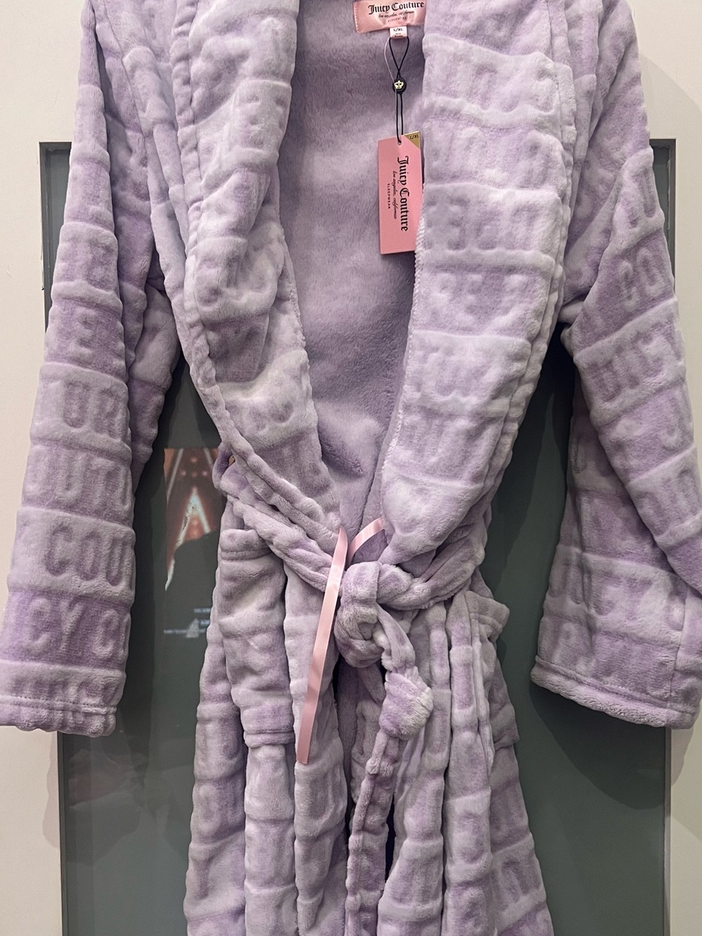 BRAND NEW Juicy Couture Plush Embossed Lavender Robe with Tie Size L/XL